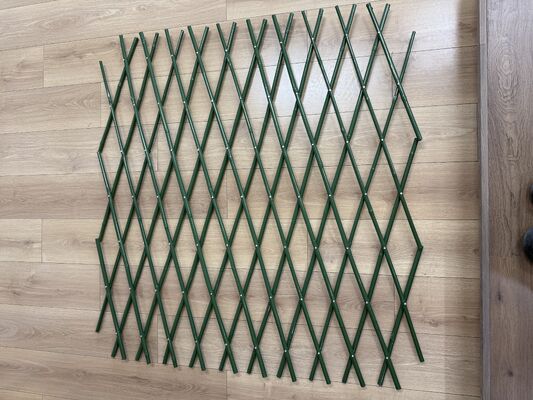 เสริมความเป็นส่วนตัวและสไตล์สวน: การขยายยั่งยืน รอลล์รั้วไม้ยาง