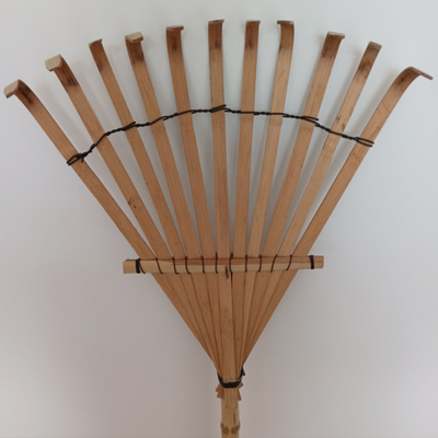 12 ซี่ 140 ซม. คราดไม้ไผ่น้ำหนักเบา Gress Rake Garden Lawn Rake