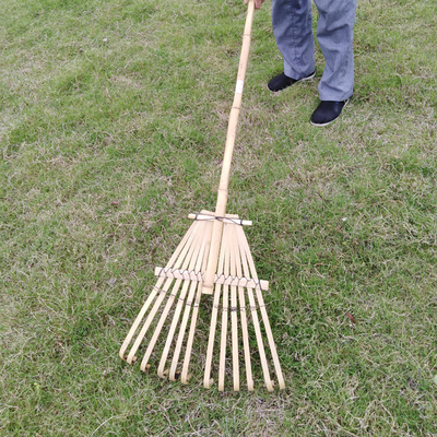 12 ซี่ 140 ซม. คราดไม้ไผ่น้ำหนักเบา Gress Rake Garden Lawn Rake